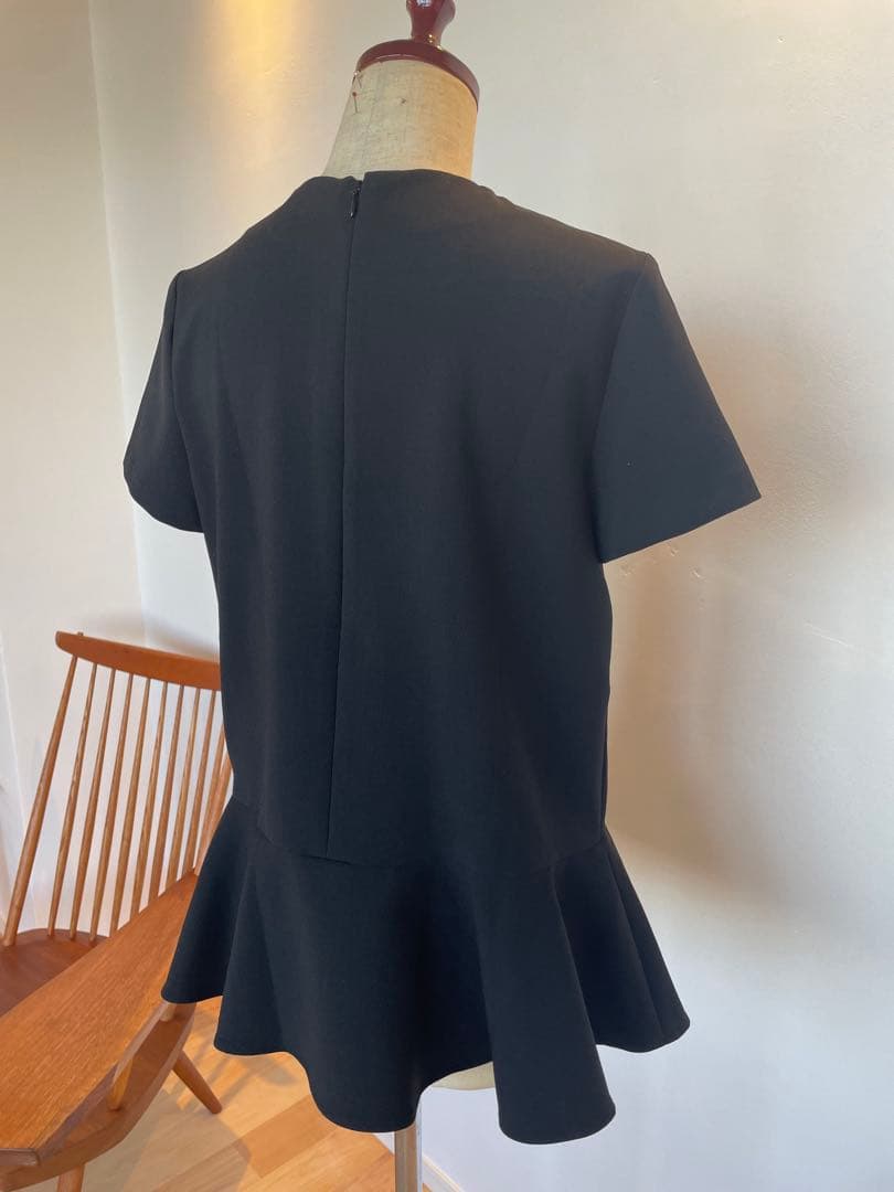 Lサイズ　yokochan ヨーコチャン　パールぺプラムブラウス　ブラック