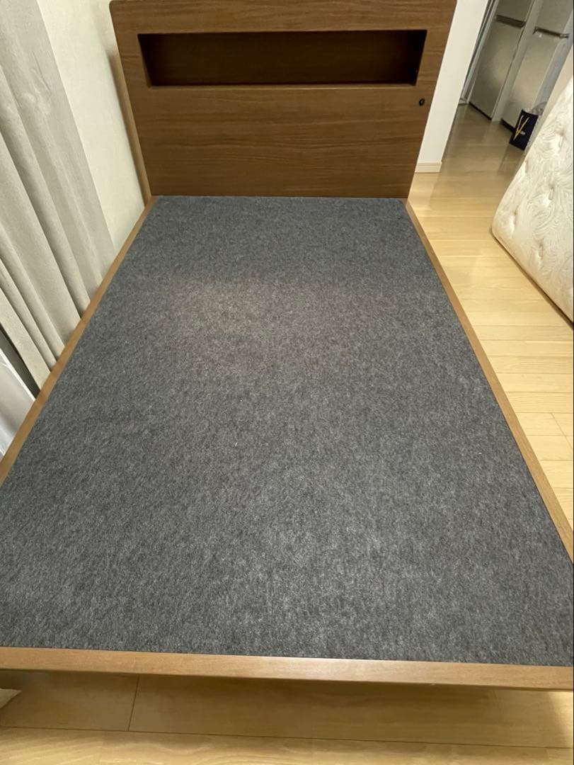 まー　シモンズ　エグゼクティブニューフィット　セミダブル　フレームセット