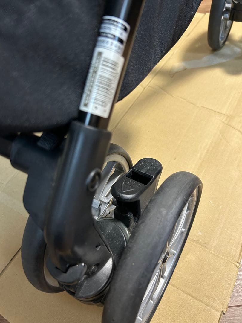 コンビベビーカー　アンブレッタ4キャス　エッグショック　2019年モデル