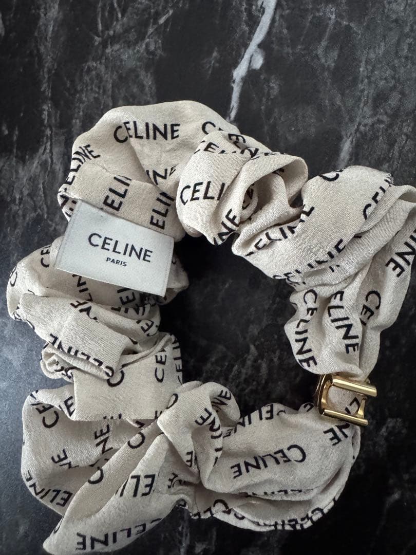 CELINE シルクシュシュ ベージュ