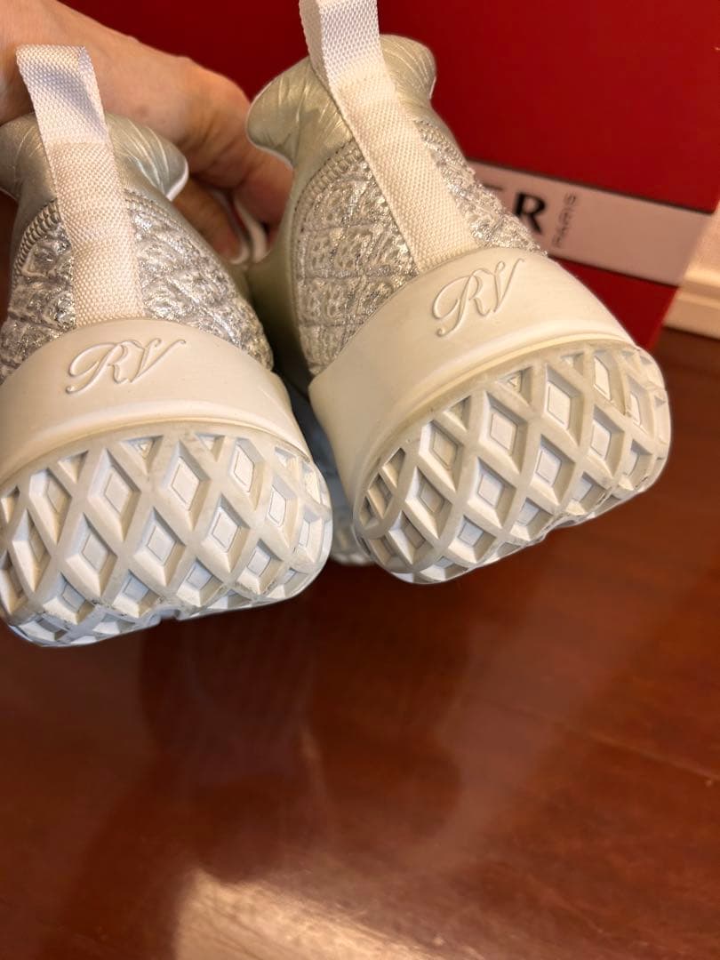 ROGER VIVIER シルバー スニーカ35