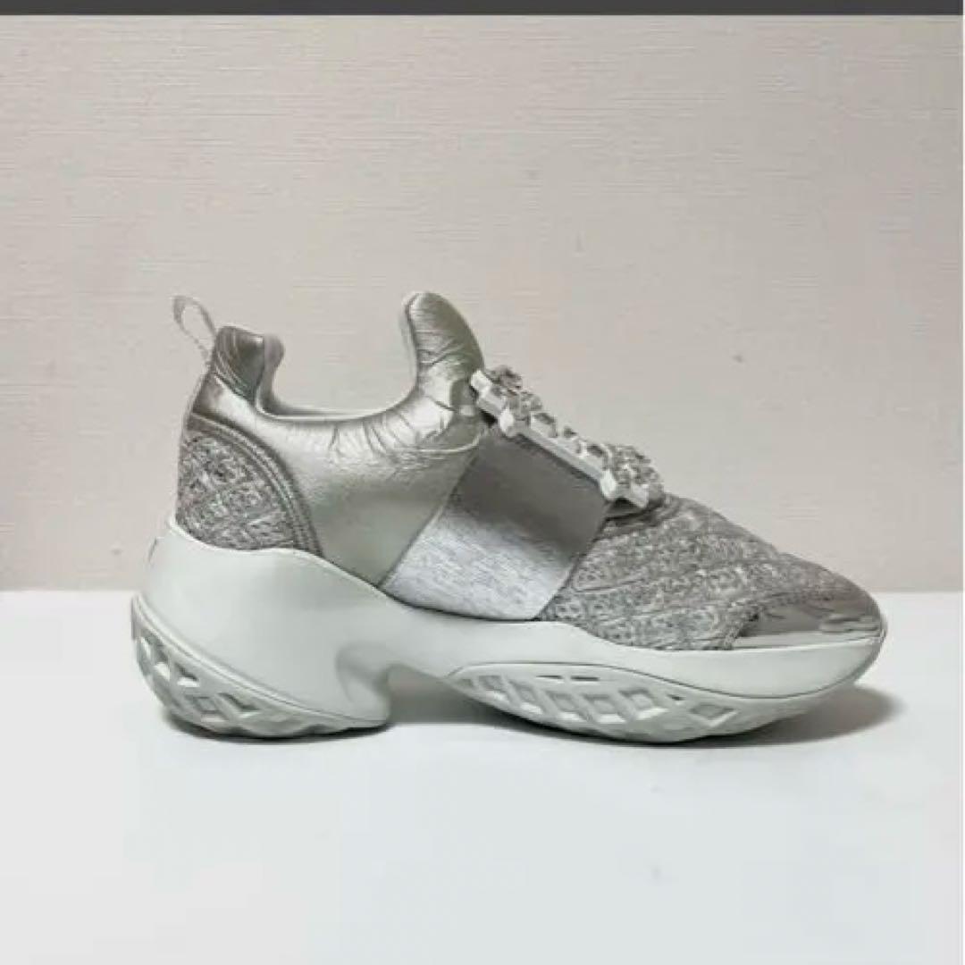 ROGER VIVIER シルバー スニーカ35