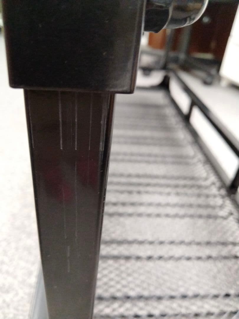 ブラックメタル ワイングラスホルダー 収納 展示品