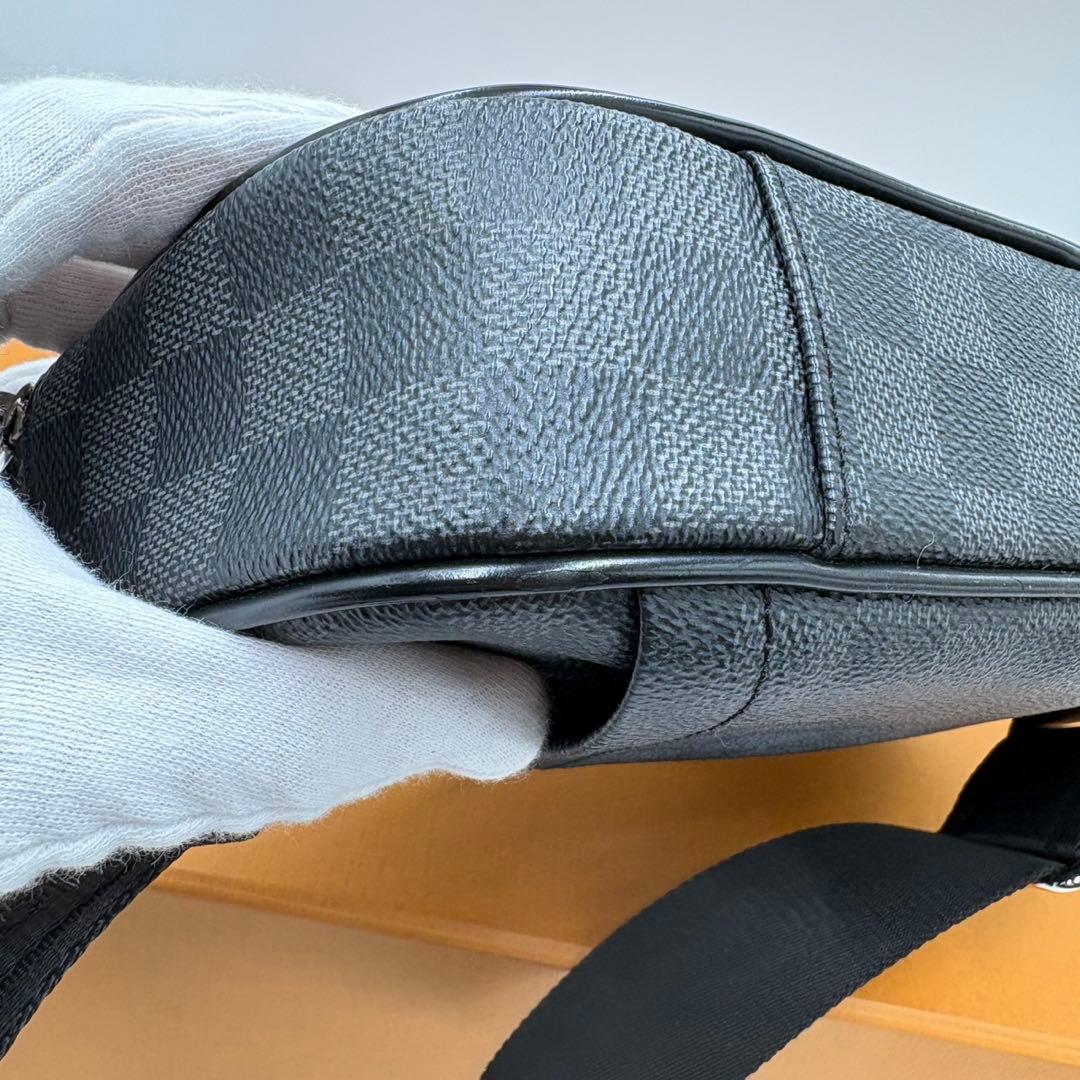 ❣️ルイヴィトン❣️ダミエグラフィット•アンブレール✨バムバックボディバッグ