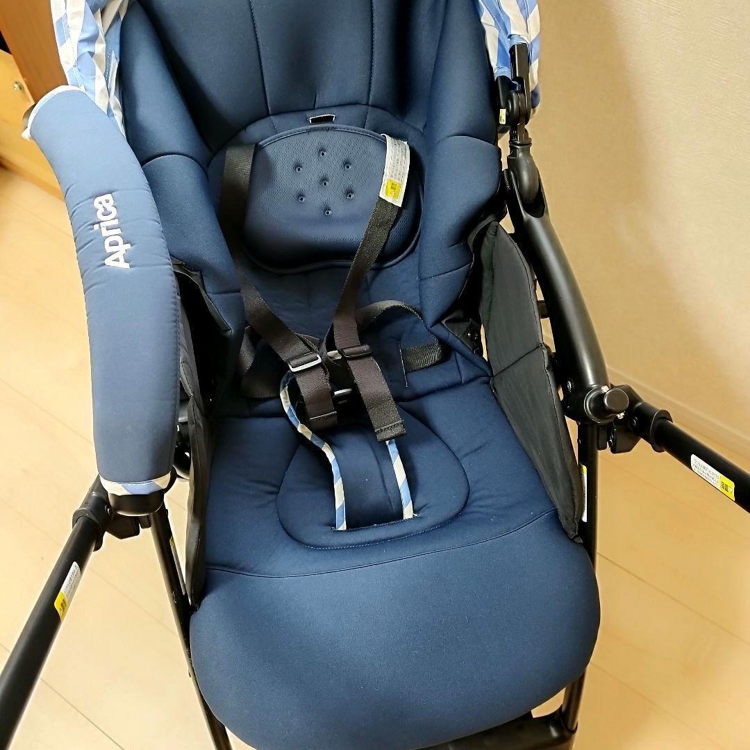 美品　アップリカ　ラクーナエアーAC レザー調ハンドル　マリンボーダー　両対面