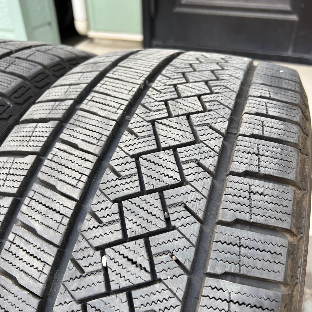 ピレリ ICE ZERO ASIMMETRICO 245/40R18