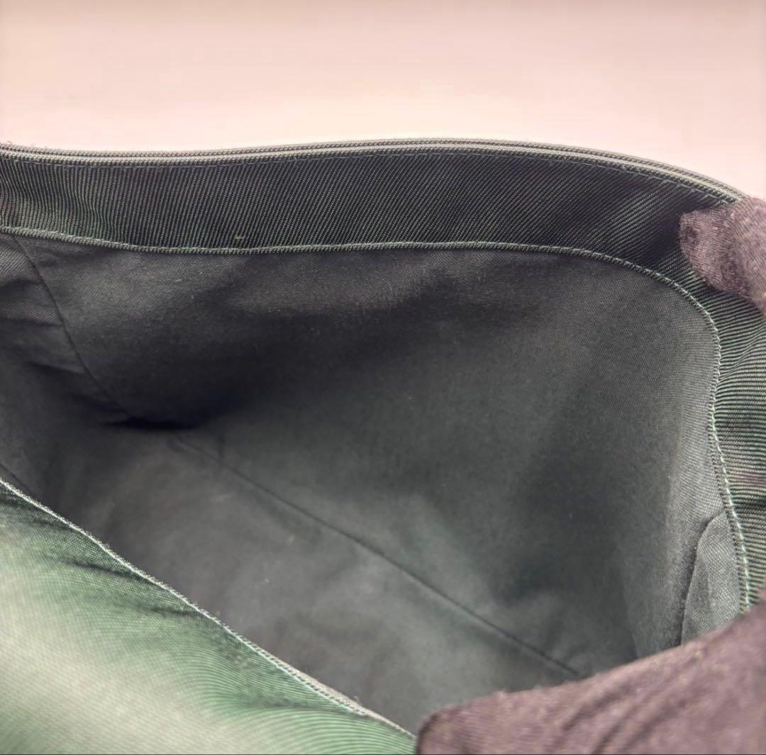 ルイヴィトン タイガ ヴィクトール レザーショルダーバッグ M30144グリーン