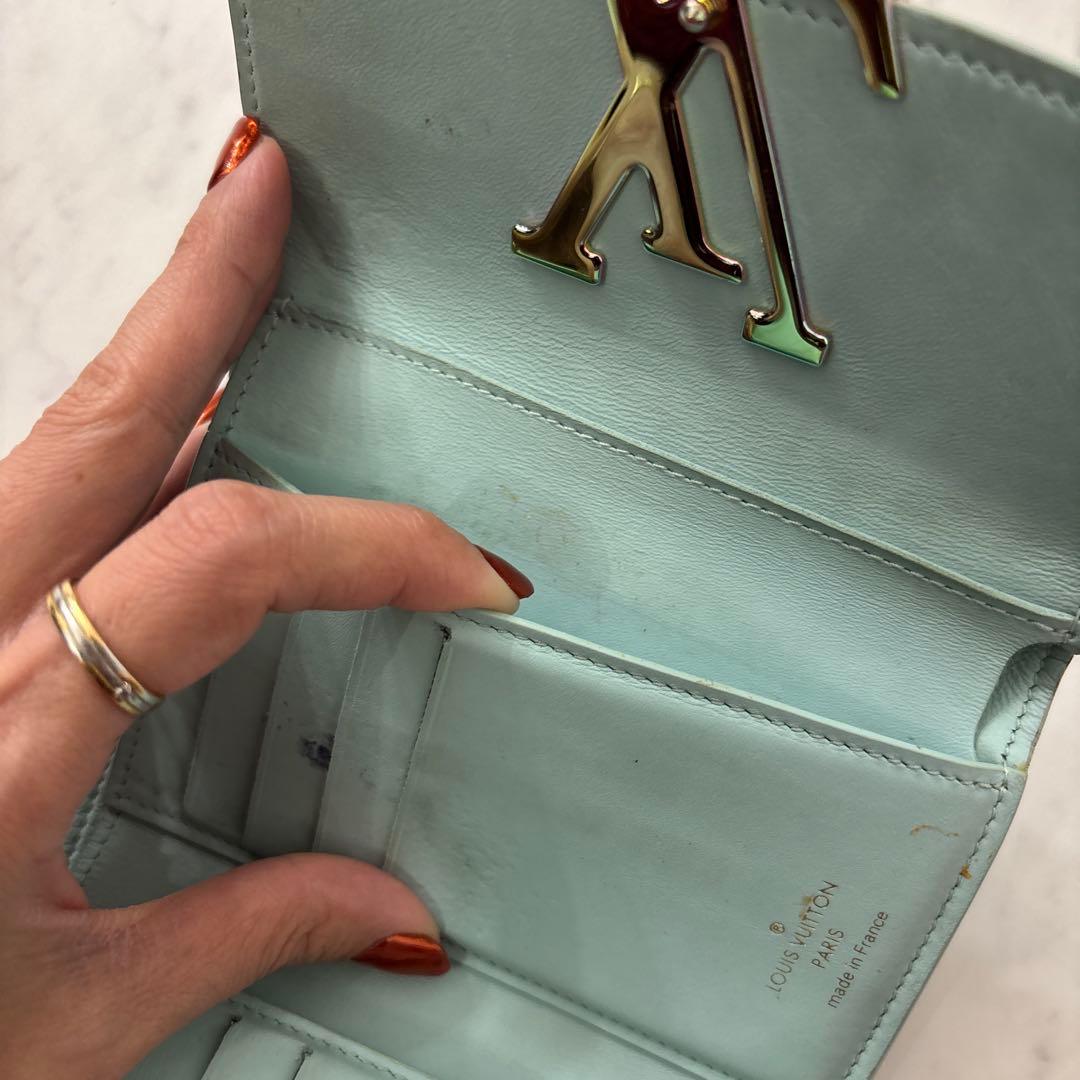 M82147/カプシーヌ三つ折り財布