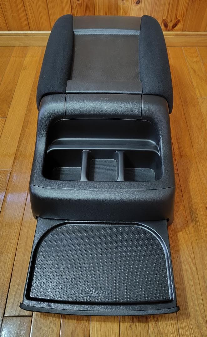 よっちゃん　キャラバン GRANDプレミアムGX 純正センターコンソール