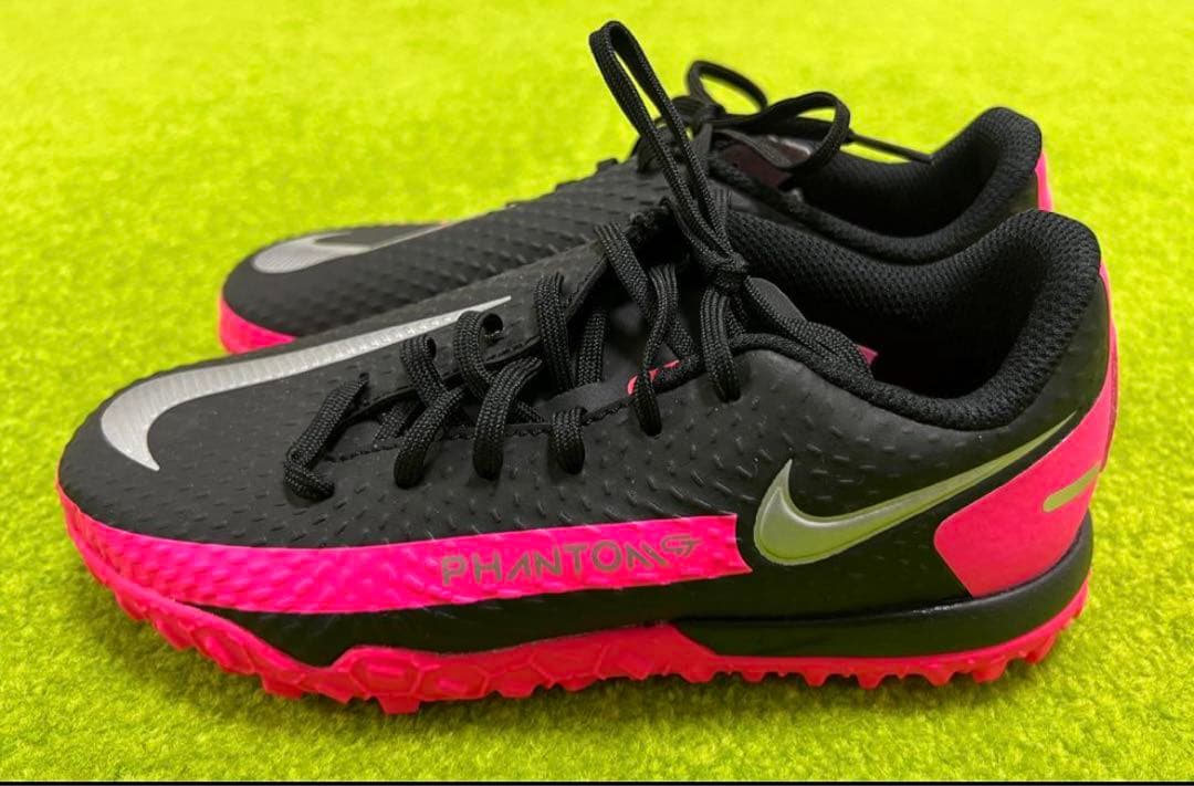 【新品未使用】NIKE ナイキ サッカー トレシュー ファントム ピンク ブルー