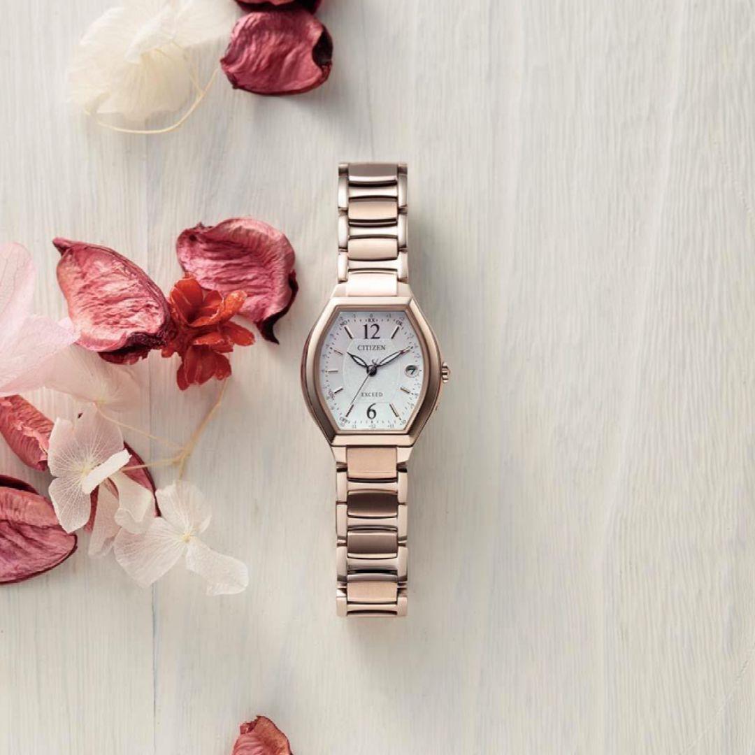 ◆美品◆CITIZEN EXCEED エクシード チタン サクラピンク 電波時計