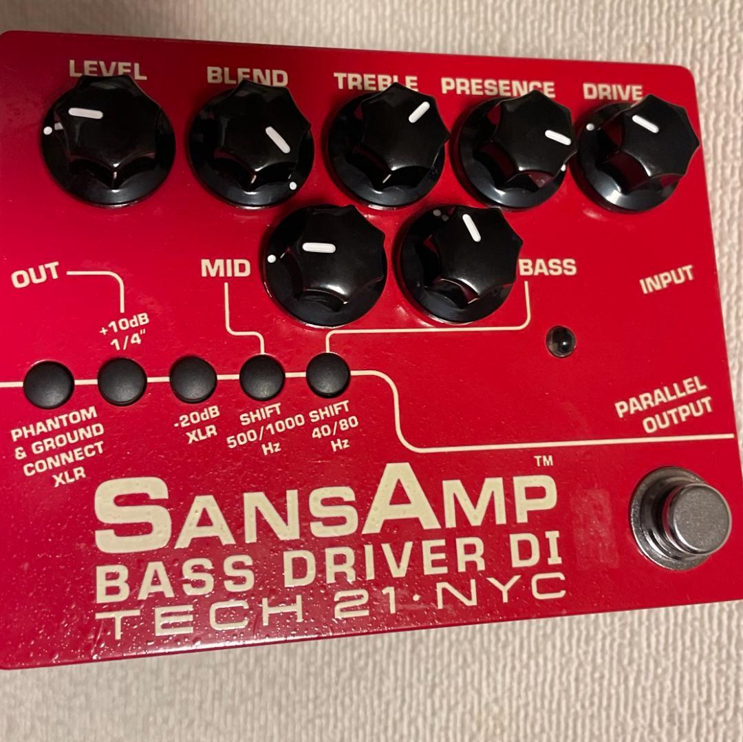 TECH21 SANSAMP BASS D Vermilion 赤
