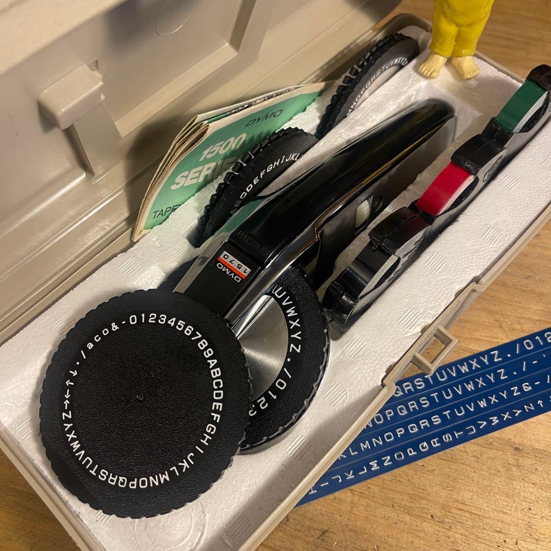 ■製品保証■【文字盤4個・美品】ダイモ DYMO 1570 英数 フル 1802