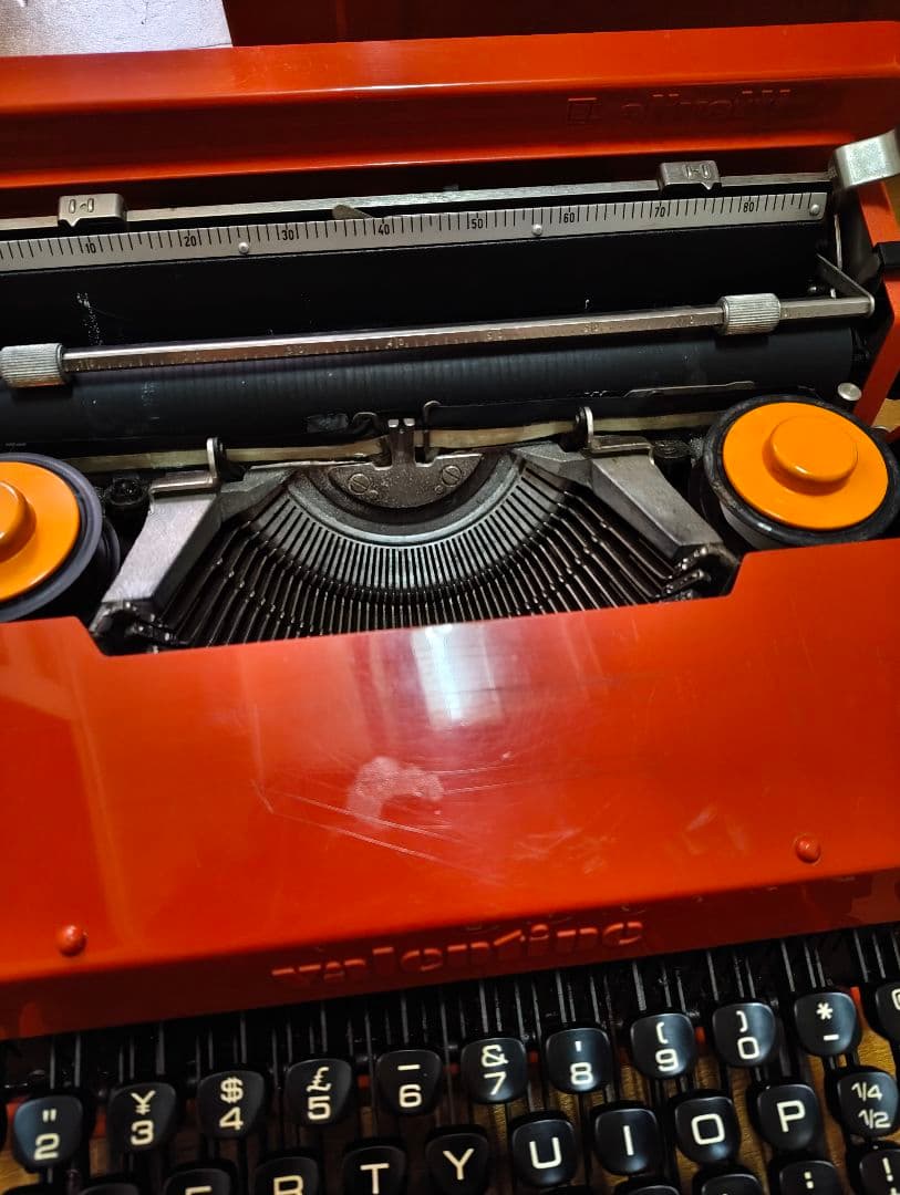 タイプライター Olivetti Valentine オリベッティ バレンタイン