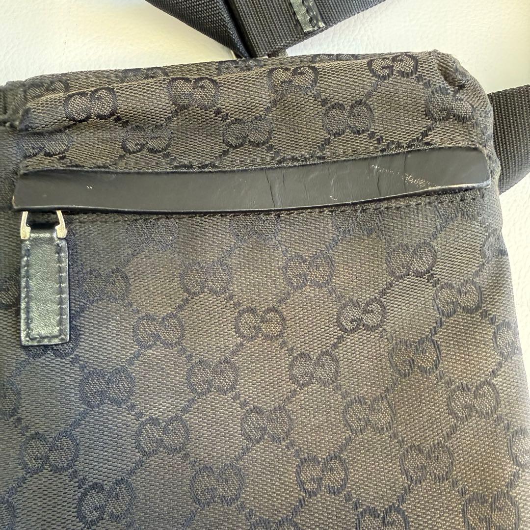M*a様 GUCCI ボディバッグ ブラック GGキャンバス 保管袋付き