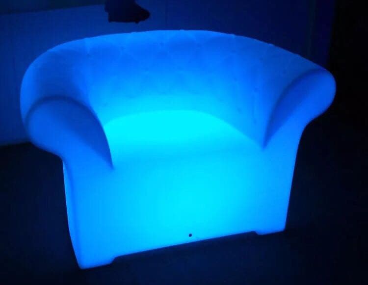 パーティーに最適な光る椅子
