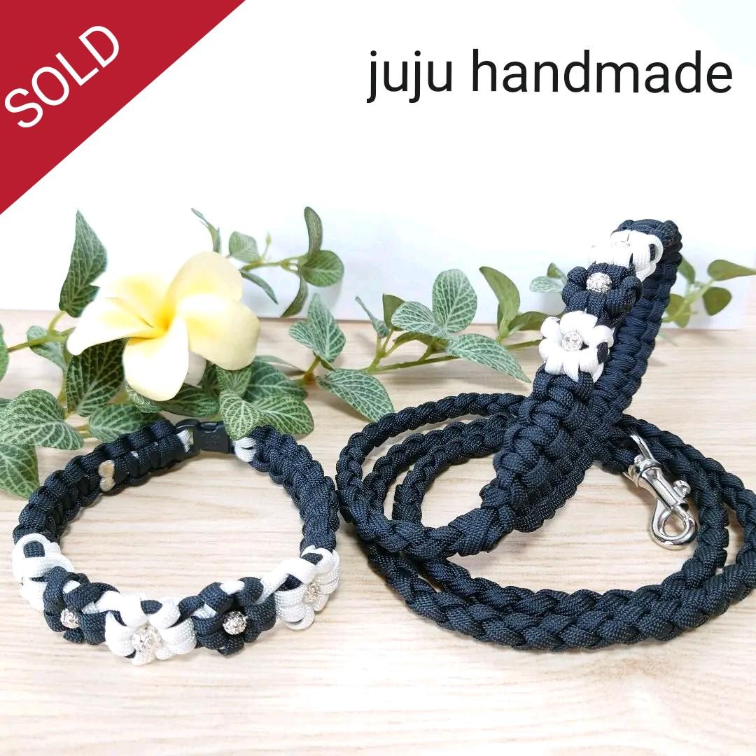 パラコードリード　パラコード首輪　お花　ブラック×ホワイト