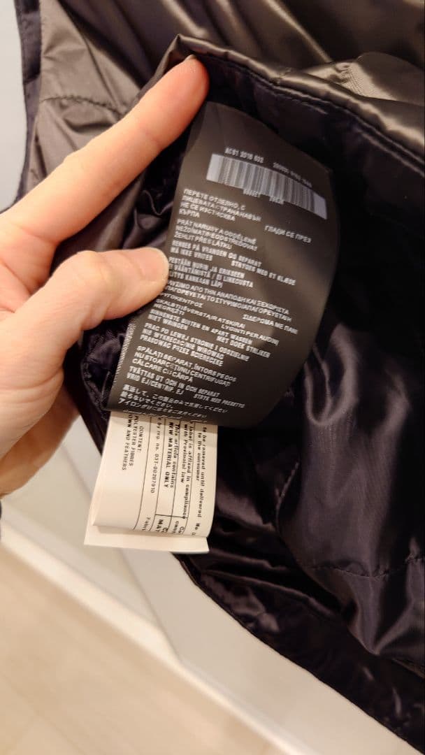 は*な様 美品 プラダ ダウンベスト 38 ブラック