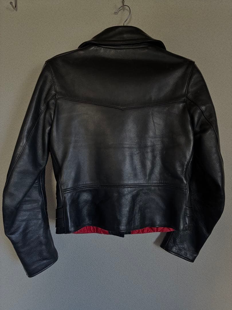 ブラックレザーダブルライダースジャケット　32