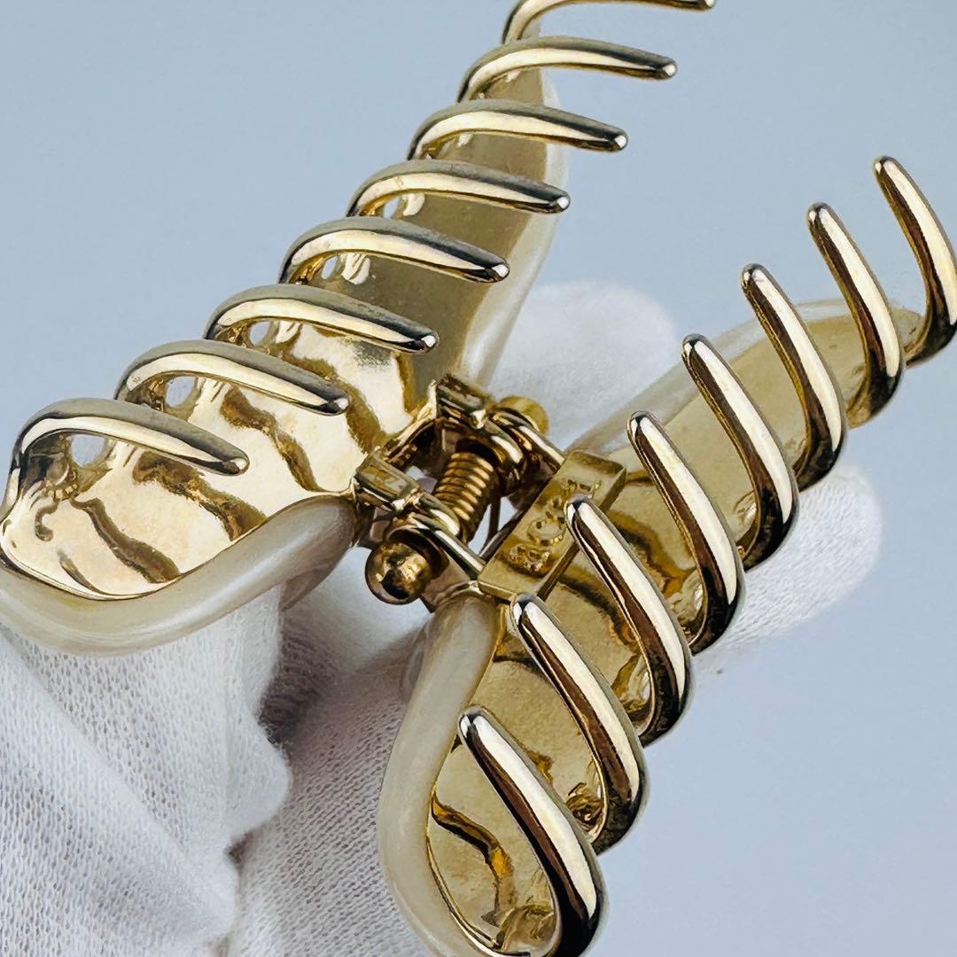 美品　アッカ　バレッタ　ヘアクリップ ゴールド アイボリー 約10cm ロゴ