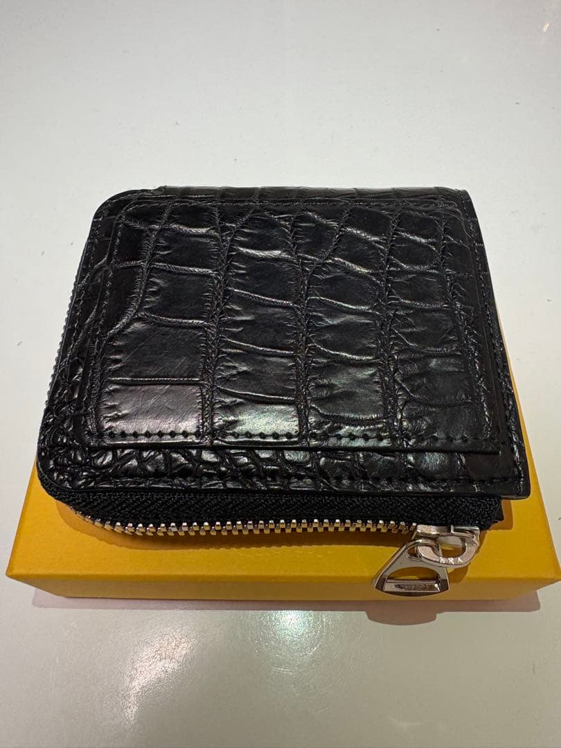 【マキー】ITTI クロコダイルブラック 二つ折り財布 箱付き