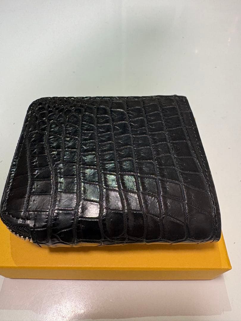 【マキー】ITTI クロコダイルブラック 二つ折り財布 箱付き