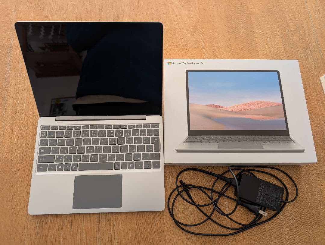 Surface Laptop Go 第一世代