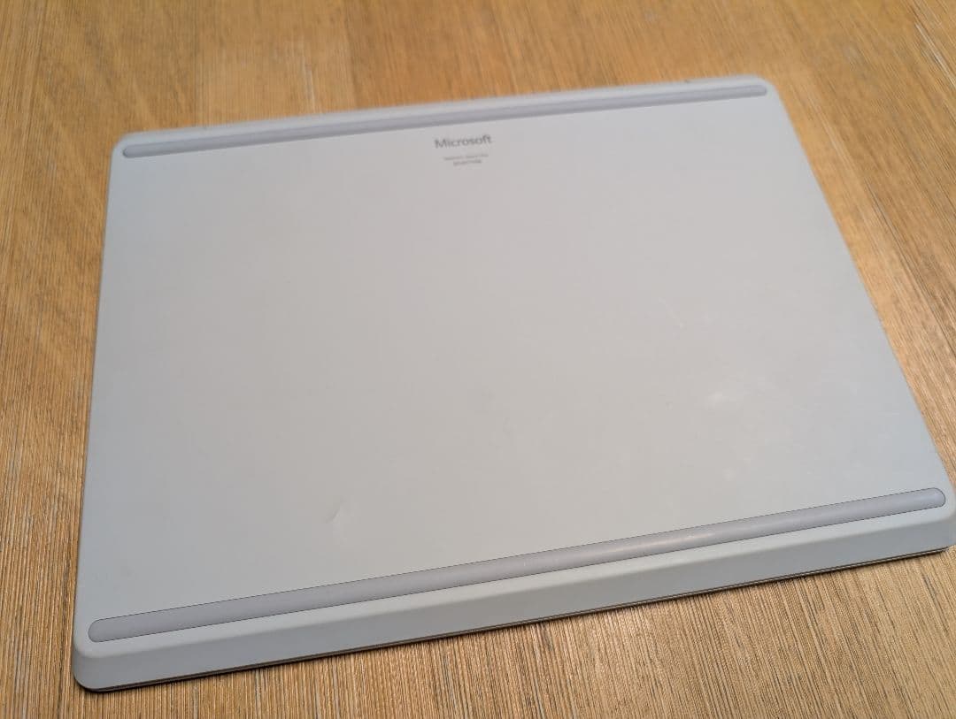 Surface Laptop Go 第一世代