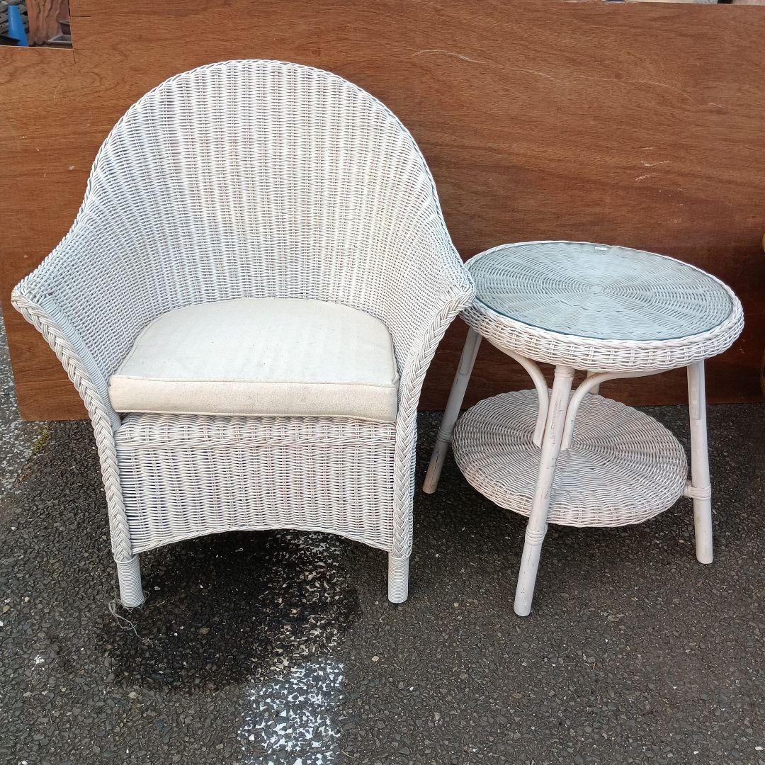 3630）ホワイトラタンアームチェアとテーブルセット　籐家具　手渡し希
