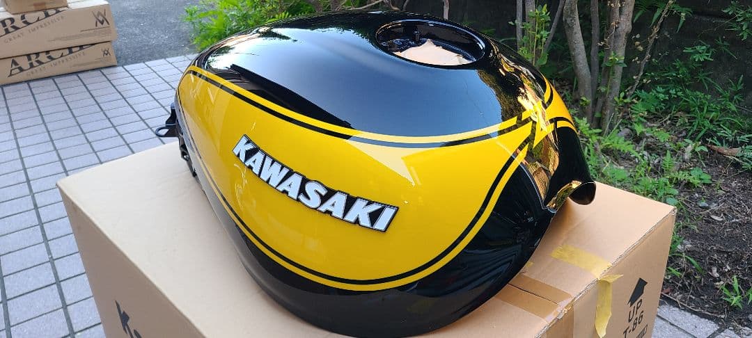 Z900RS　SE　タンク、ロングテール、フェンダーレス、グラブバー　セット販売