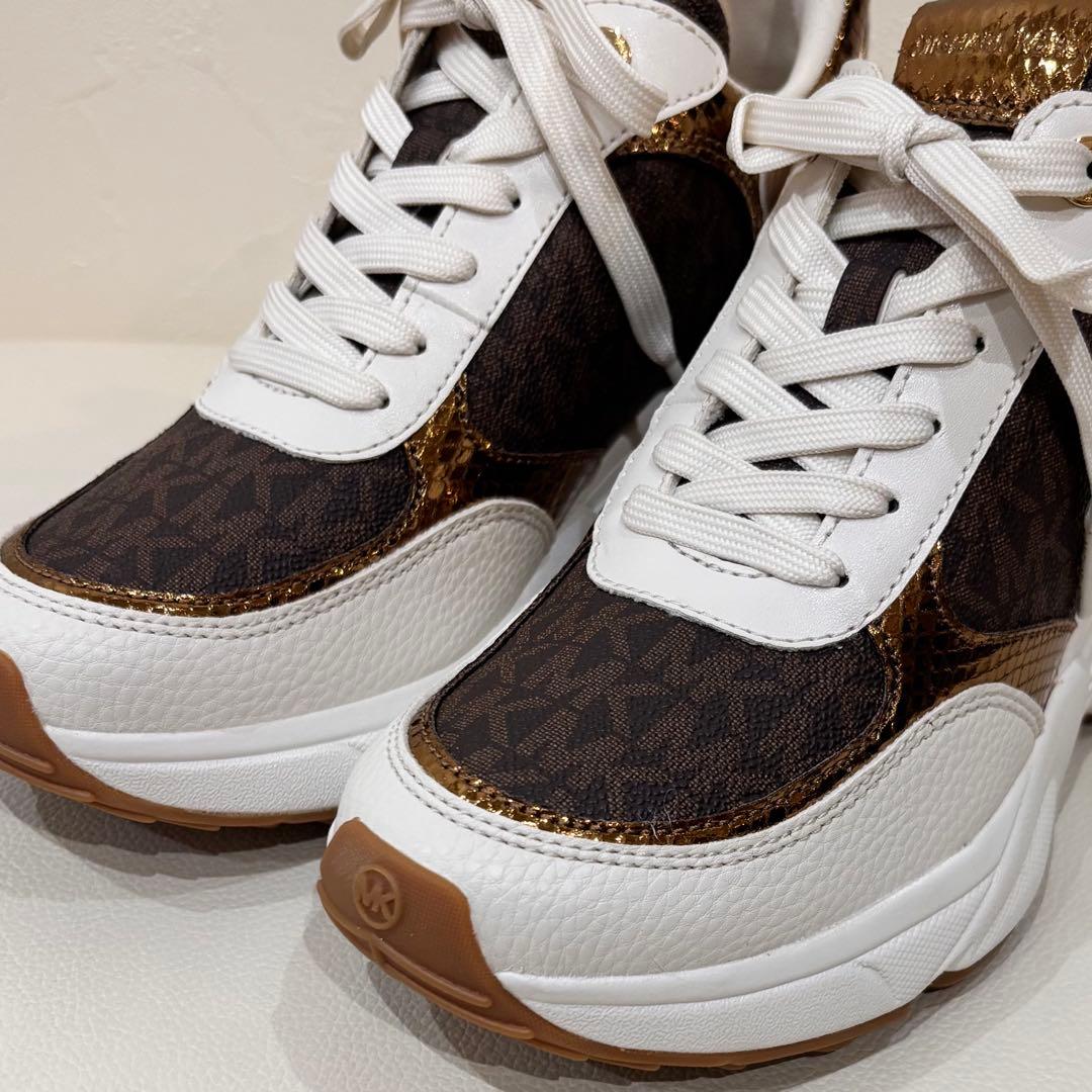 新品【MICHAEL KORS】マイケルコース　メタリック　エンボス　スニーカー