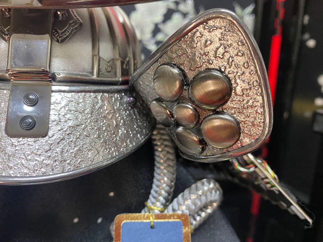 伊達政宗　五月人形　シルバー兜飾り収納セット　正絹糸　アウトレット