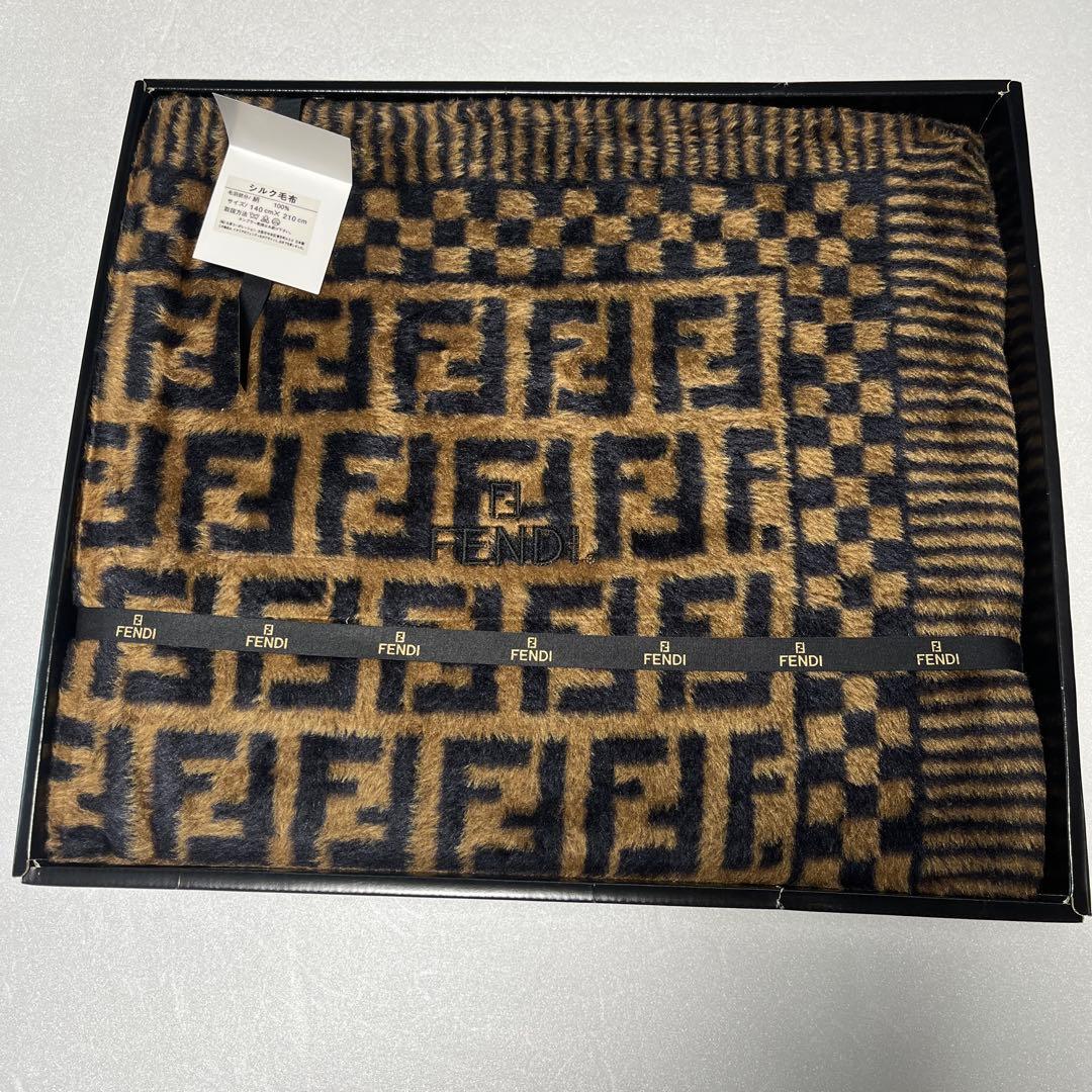 FENDI シルク毛布 140cm×210cm