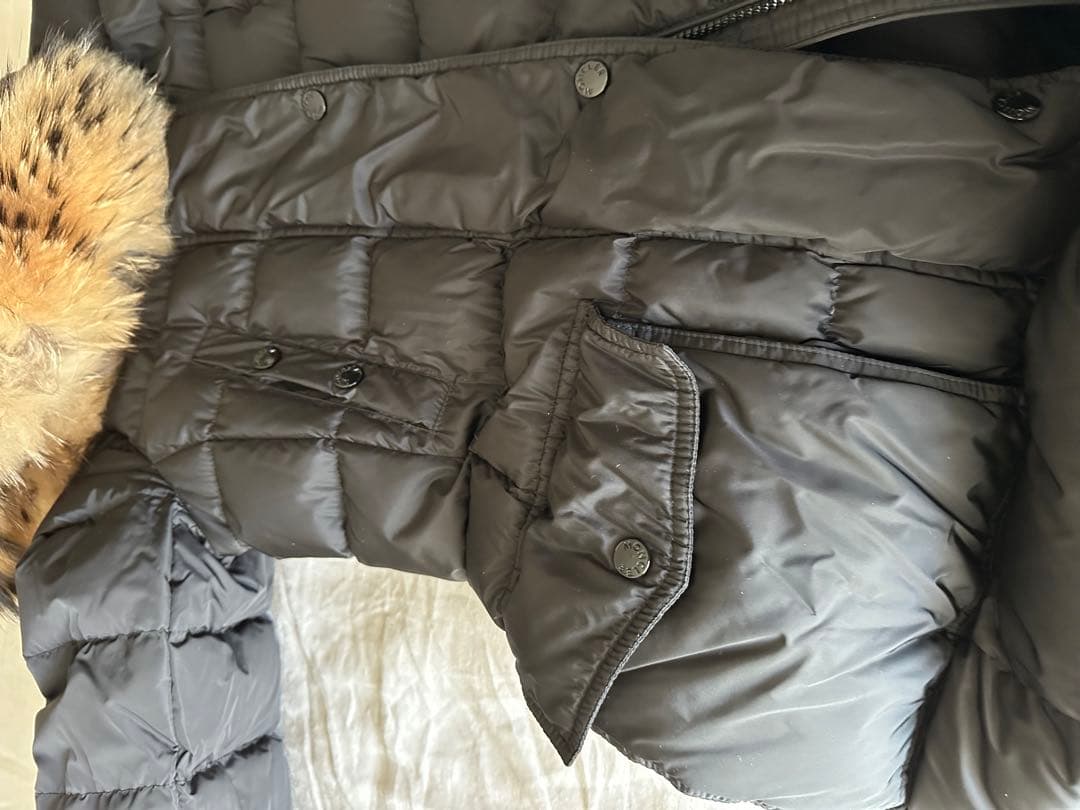 女性用【中古美品】Moncler ダウンジャケット　2