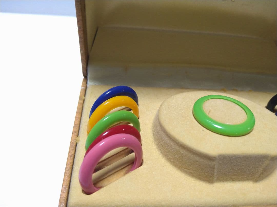 GUCCI　チェンジベゼル　12個　箱付き　同色あり