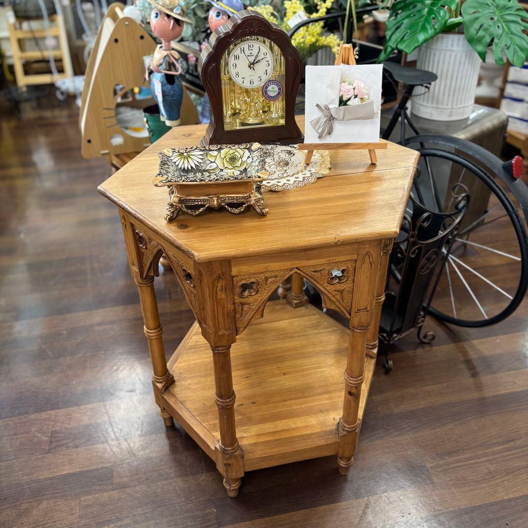 フランス田舎風家具 ゴシック風木製六角形テーブル サイドテーブル コンソール花台