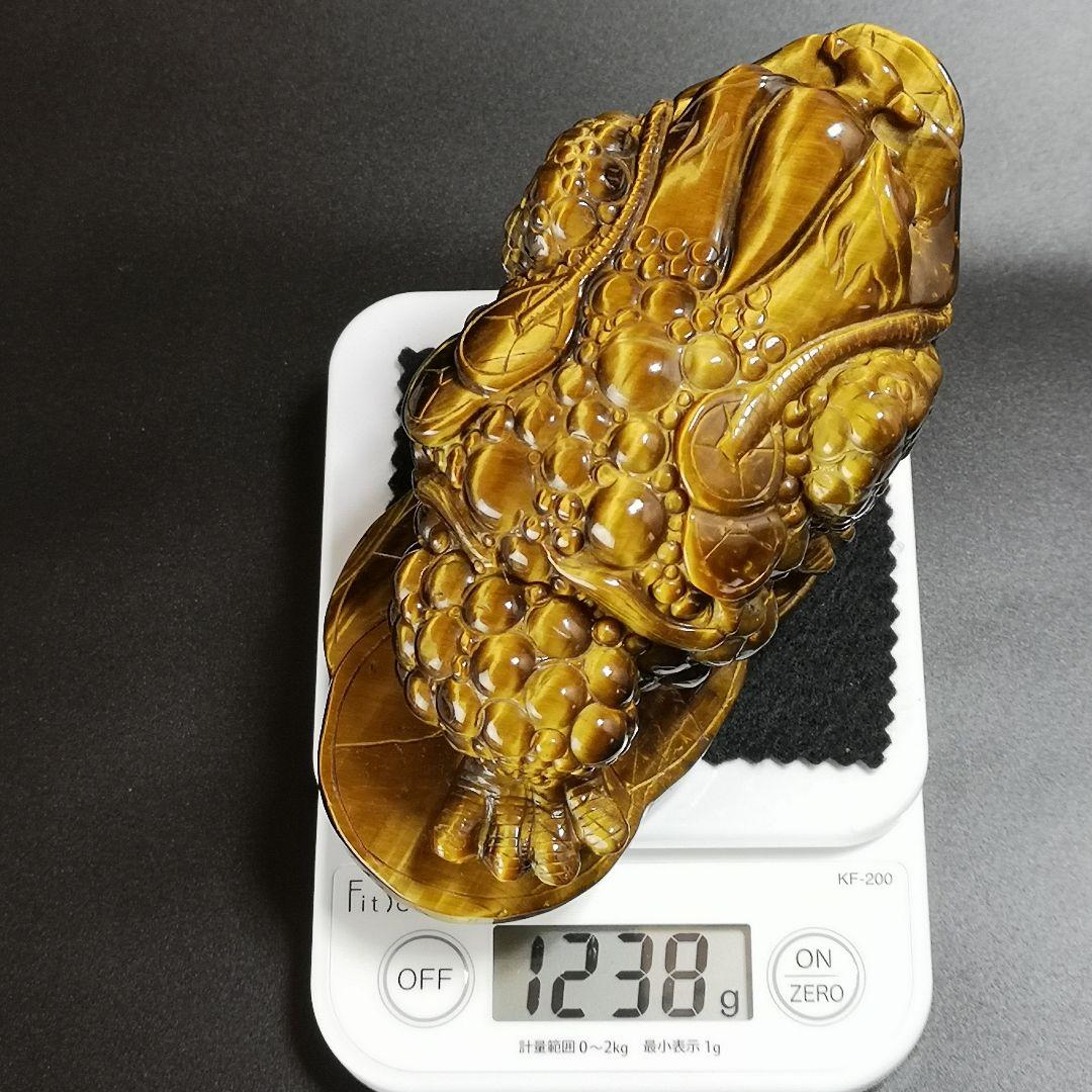 A18.宝石品質の三本足の蛙（金蟾）　三脚蛙　虎目石　タイガーアイ　珍品　天然石