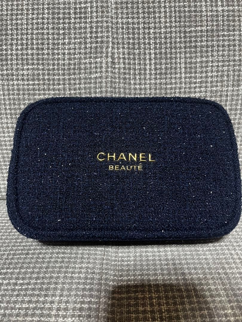★CHANEL★ホリデー限定ポーチ　クリスマス
