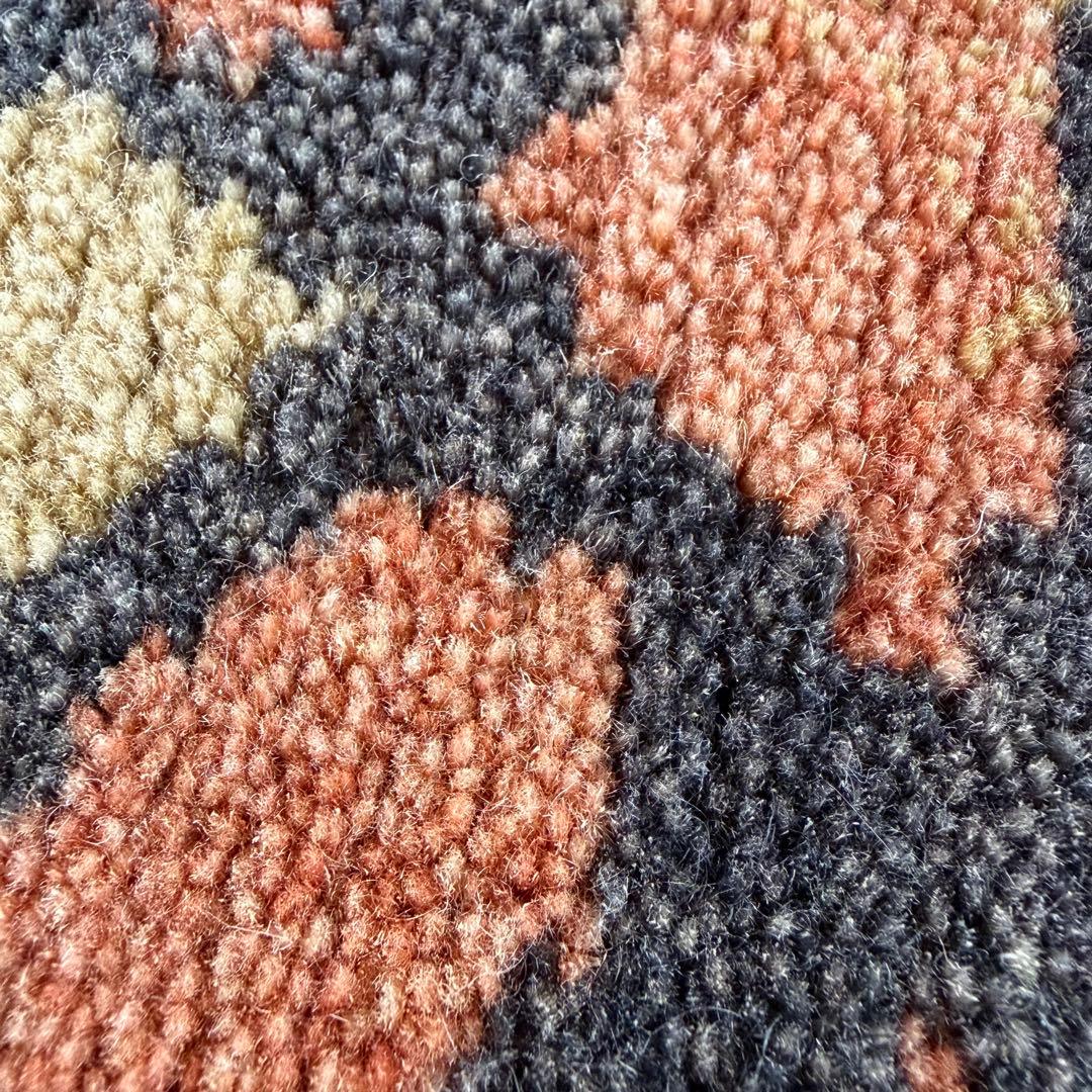 チベタンラグ　タイガーラグ　一畳よりひとまわり小さいです