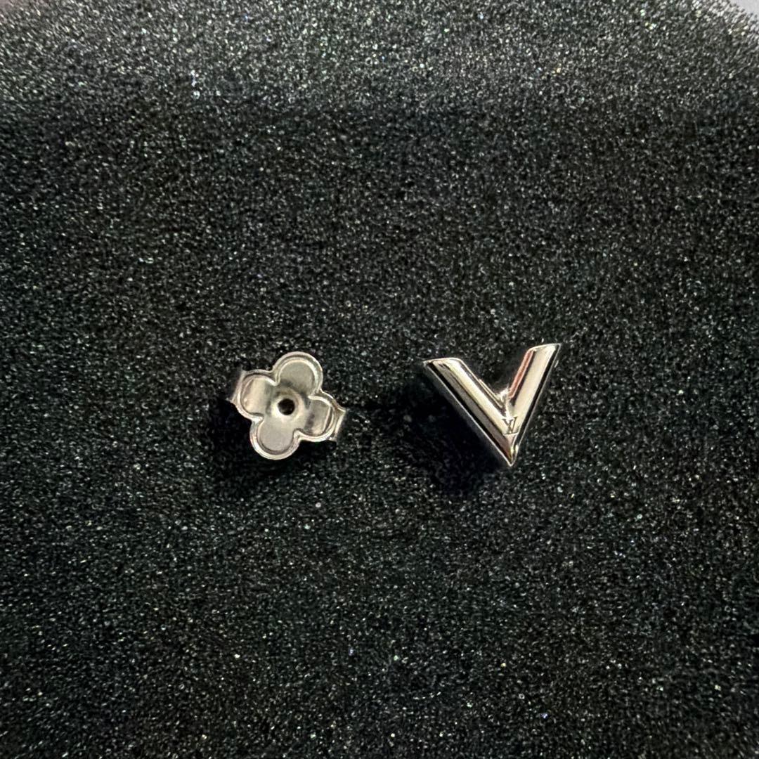 ルイヴィトン　エッセンシャルV シルバーピアス