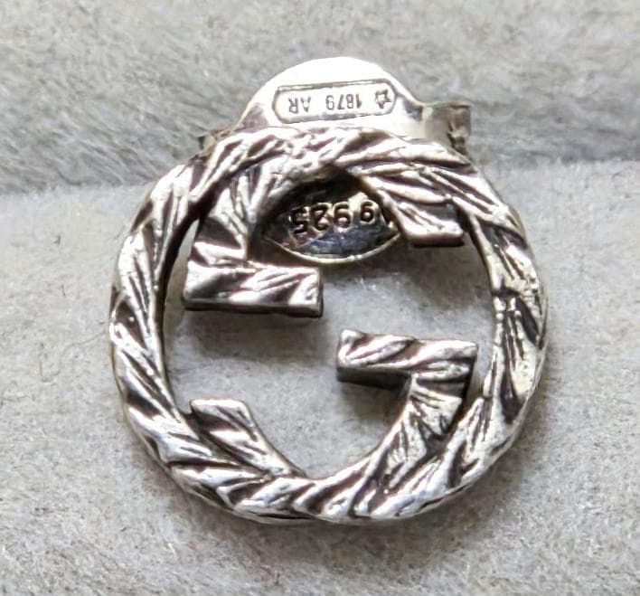 Gucciグッチ　インターロッキングダブルG　S925ピアス　片耳用　43010