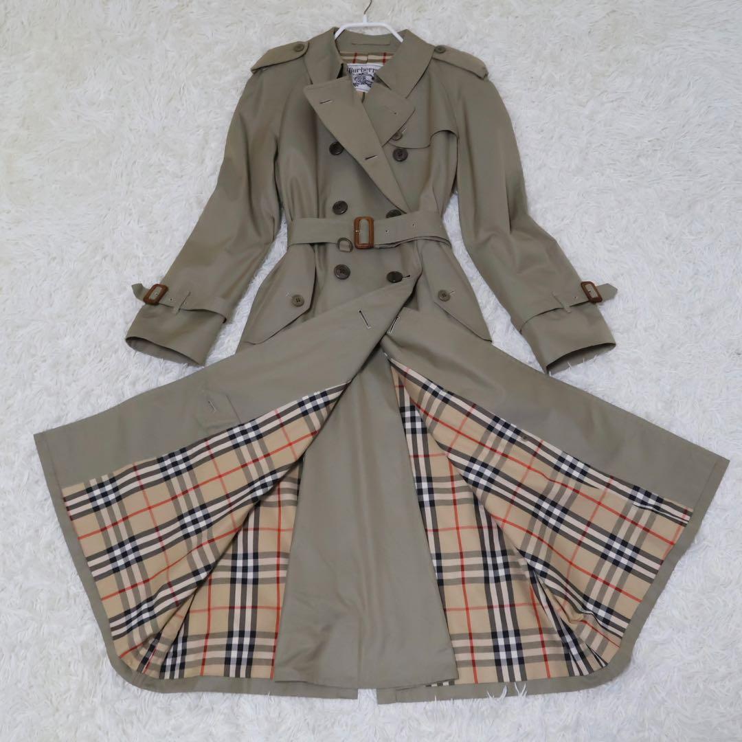 ベージュ ダブルブレスト トレンチコート