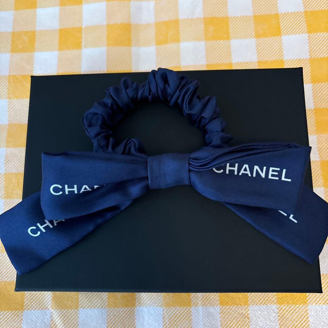 CHANEL リボン付きシュシュ　ヘアゴム ネイビー