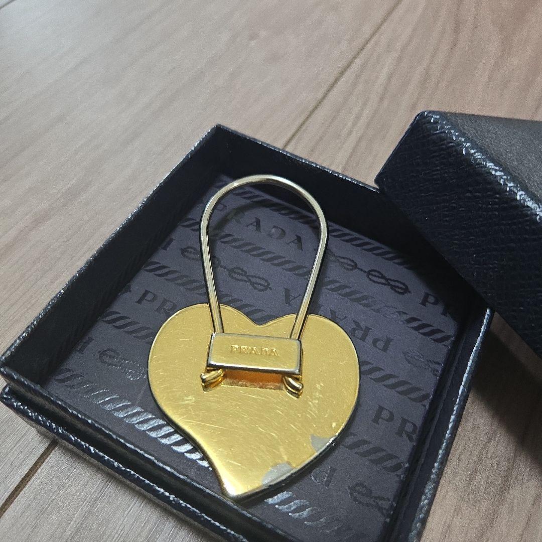 PRADA キーリング /キーホルダー サフィアーノ ハート レディース