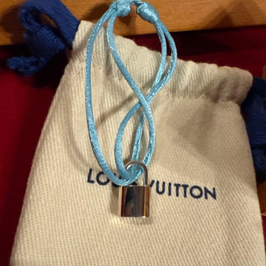 ★【新品未使用】louisvuitton シルバーロックイット ブレス ブルー