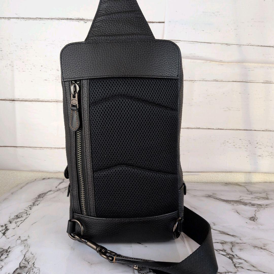 【未使用級】コーチ☆現行　ゴッサム　シボ革　斜め掛け　ボディバッグ　C5331