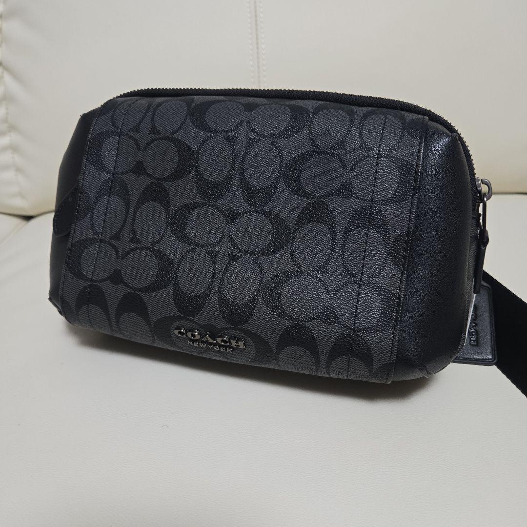 コーチ ボディバッグ 黒