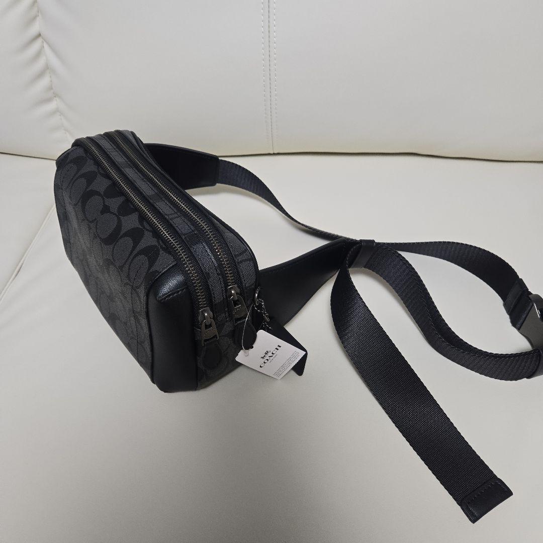 コーチ ボディバッグ 黒