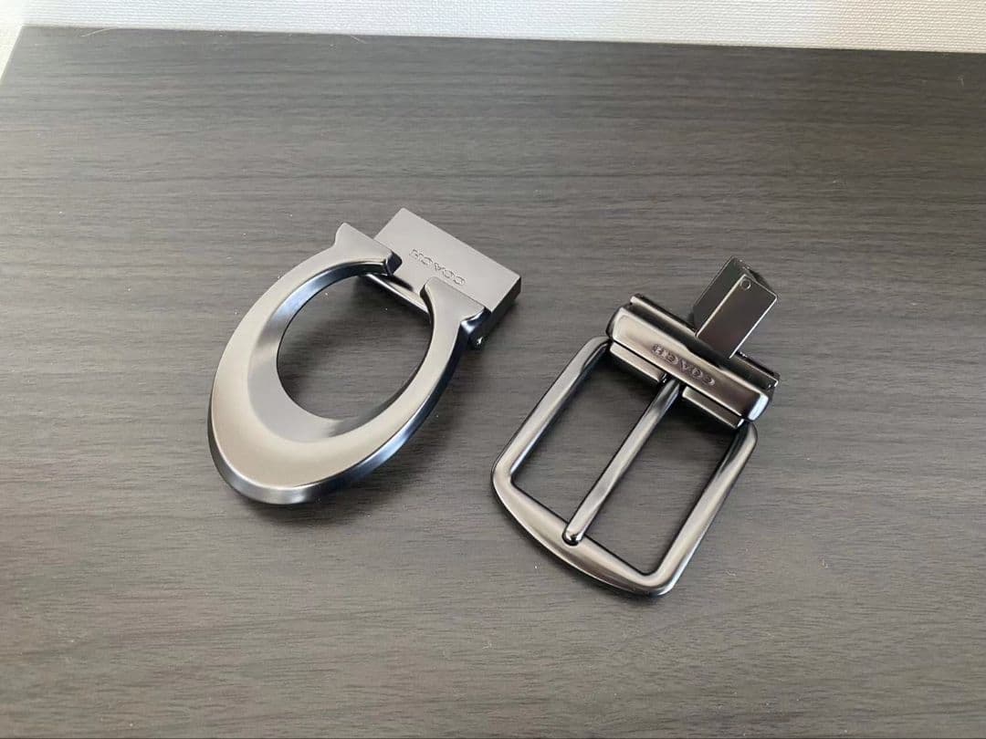 SALE♪コーチ　新品　リバーシブル　シグネチャー　紳士　社会人ベルトセット