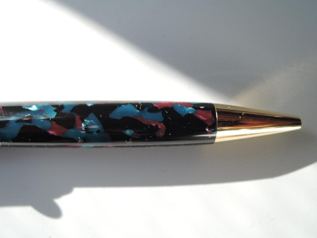 M*)様 PILOT CUSTOM LE ボールペン　(本体色は赤青主体のモザイ